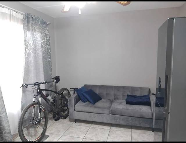 1 BEDROOM PROPERTY TO RENT IN DASSIE RAND